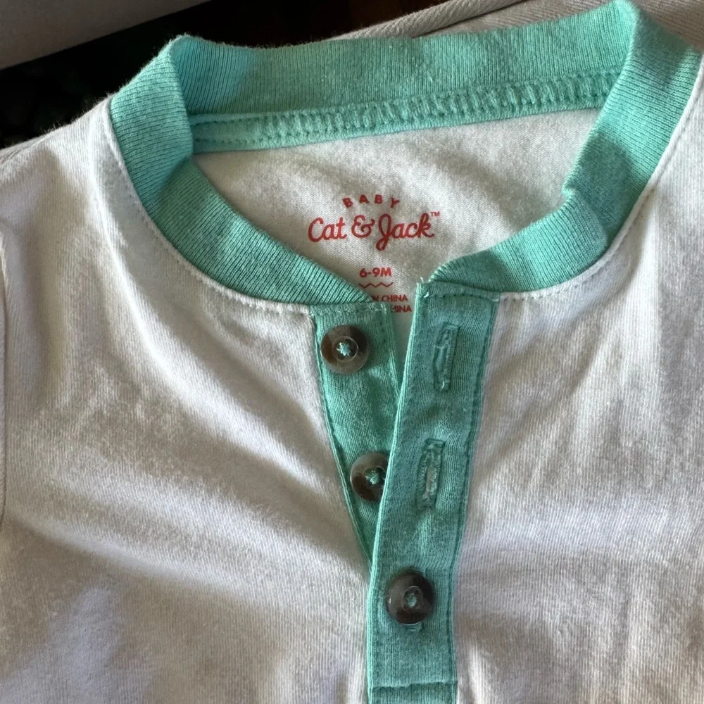 Cat & Jack Mint and Gray 🐰🐰 infant romper 6-9 months